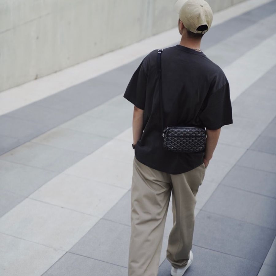 GOYARD 戈雅 Cap-Vert PM 經典 Y 字老花塗層帆布相機包 / 斜背包 / 單肩包(黑色)-3