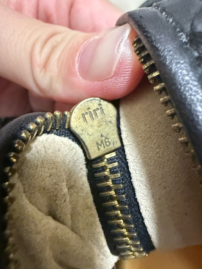 Bottega Veneta 小羊皮黑色編織波士頓包-15