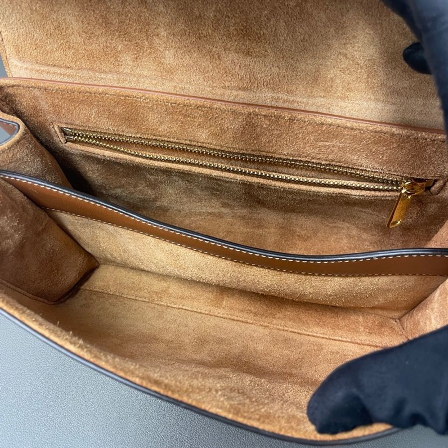 Celine/賽琳 21年 Soft 16 小號焦糖色單肩包斜挎包-7