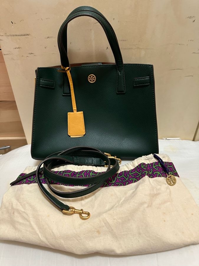 TORY BURCH 小圓標TB荔枝紋皮革手提斜背包-9