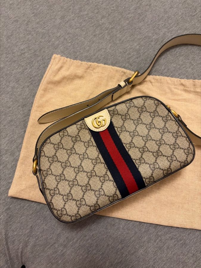 GUCCI 老花斜背包-0