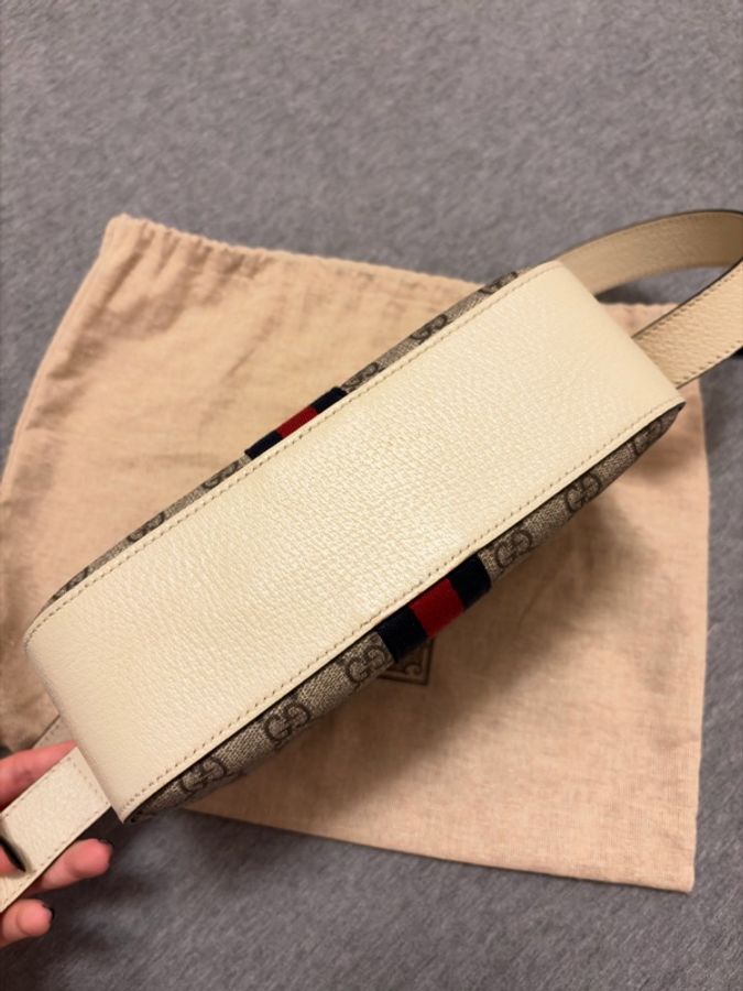 GUCCI 老花斜背包-4