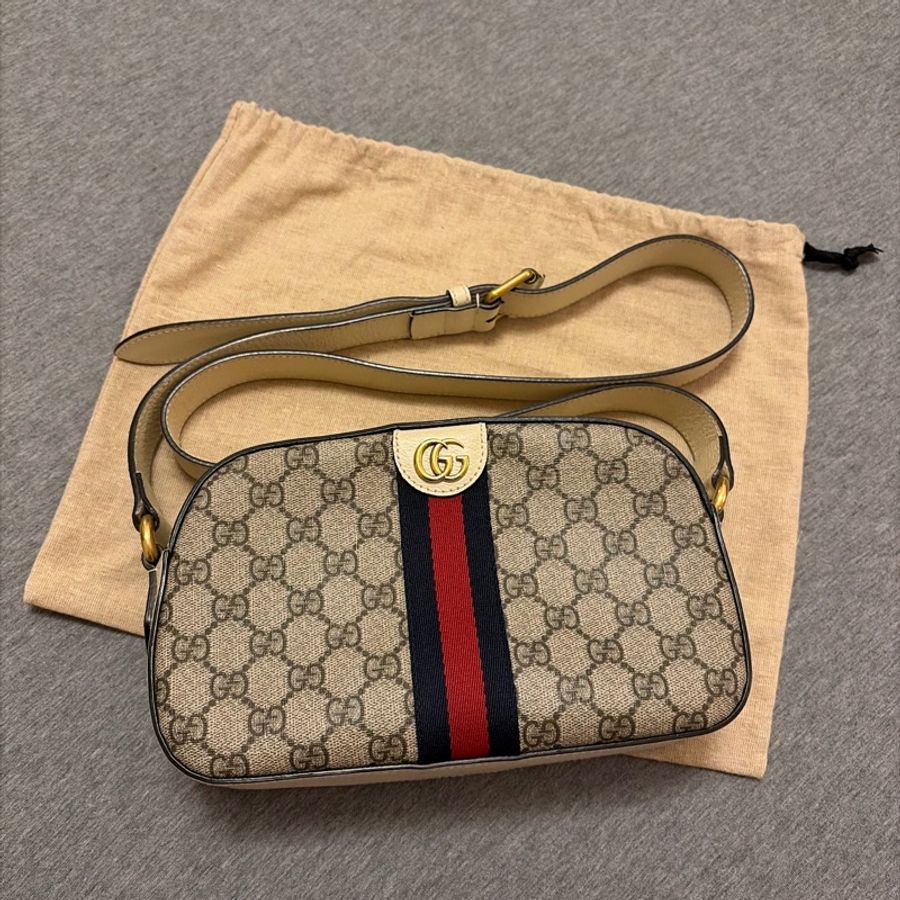 GUCCI 老花斜背包-6