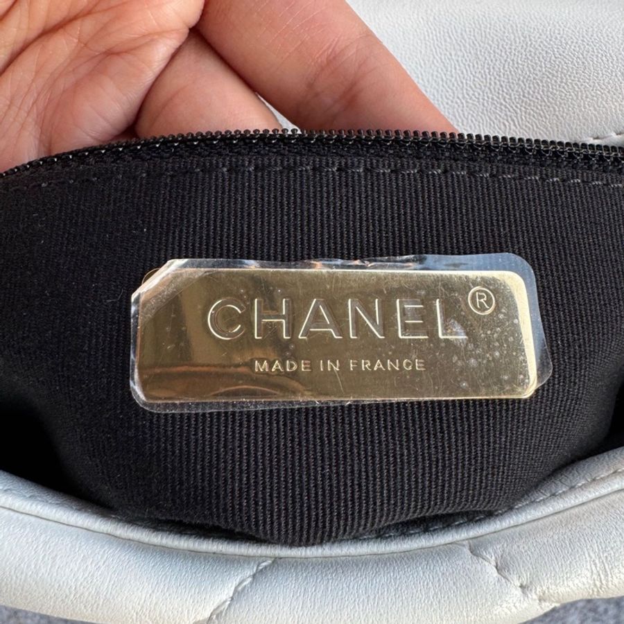 閒置新chanel 香奈兒女士白色全皮銀扣19bag 手提單肩斜挎包全套原膜-5
