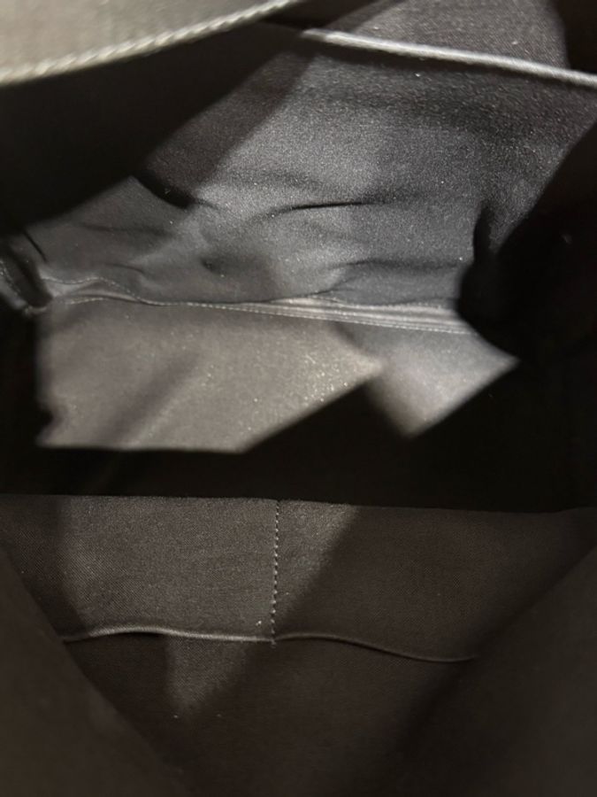 (全新未使用過)巴黎世家鱷魚皮壓紋後背包 Balenciaga-4