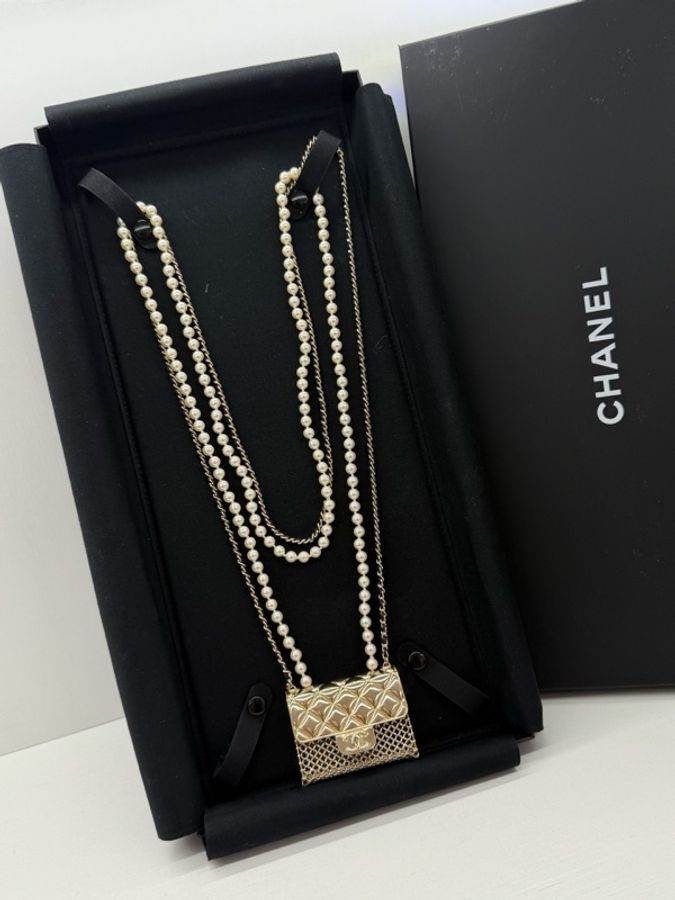 CHANEL 香奈兒春季新款珍珠金屬盒小挎包 附件 盒-0