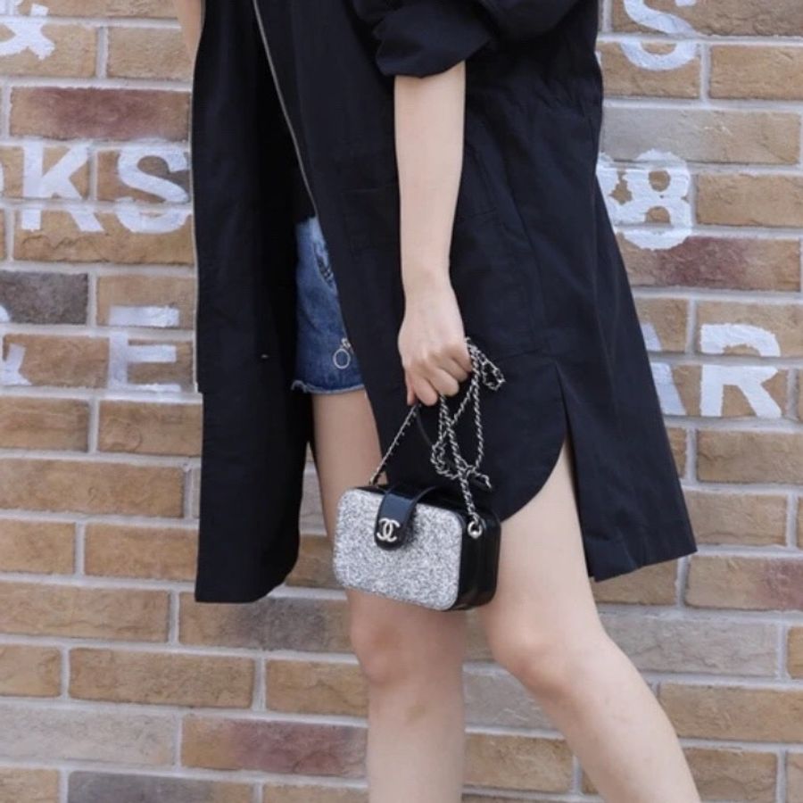 99新Chanel香奈兒 限定黑銀漆皮相機包 盒子包 附件 塵袋-8