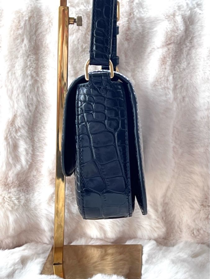 99新 Tory burch/TB湯麗柏琦 Britten黑色鰐魚壓紋腋下包 黑金配色 尺寸:27*16-4