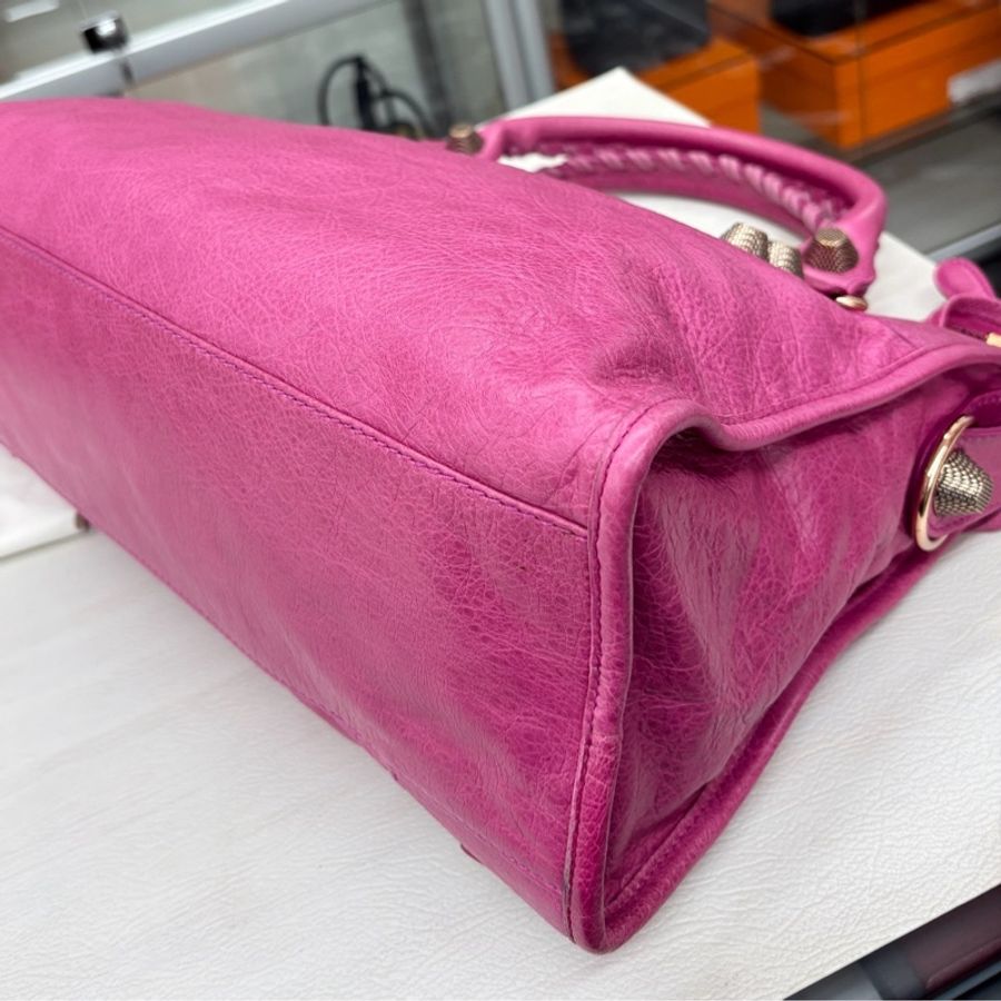 【狀況良好】Balenciaga 巴黎世家 桃粉色復古牛皮大釘機車包-9