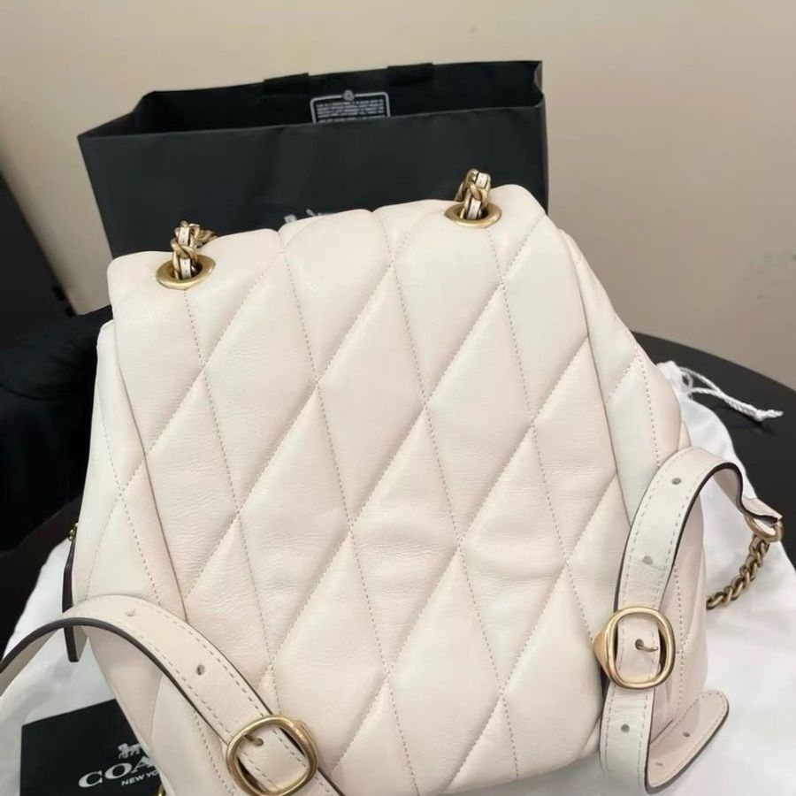 Coach Tabby後背包 粉底白色 Napa 小羊皮 奶白色 22.5×13.5×21cm 95新 配件塵袋 盒子 購證-3
