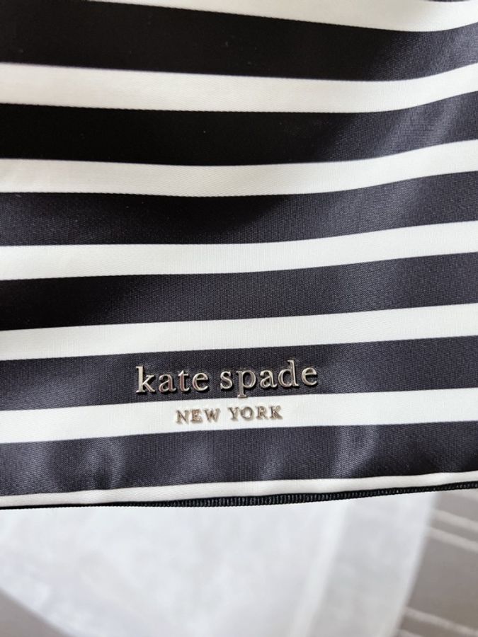 Kate spade 防水黑白條紋肩背包-4