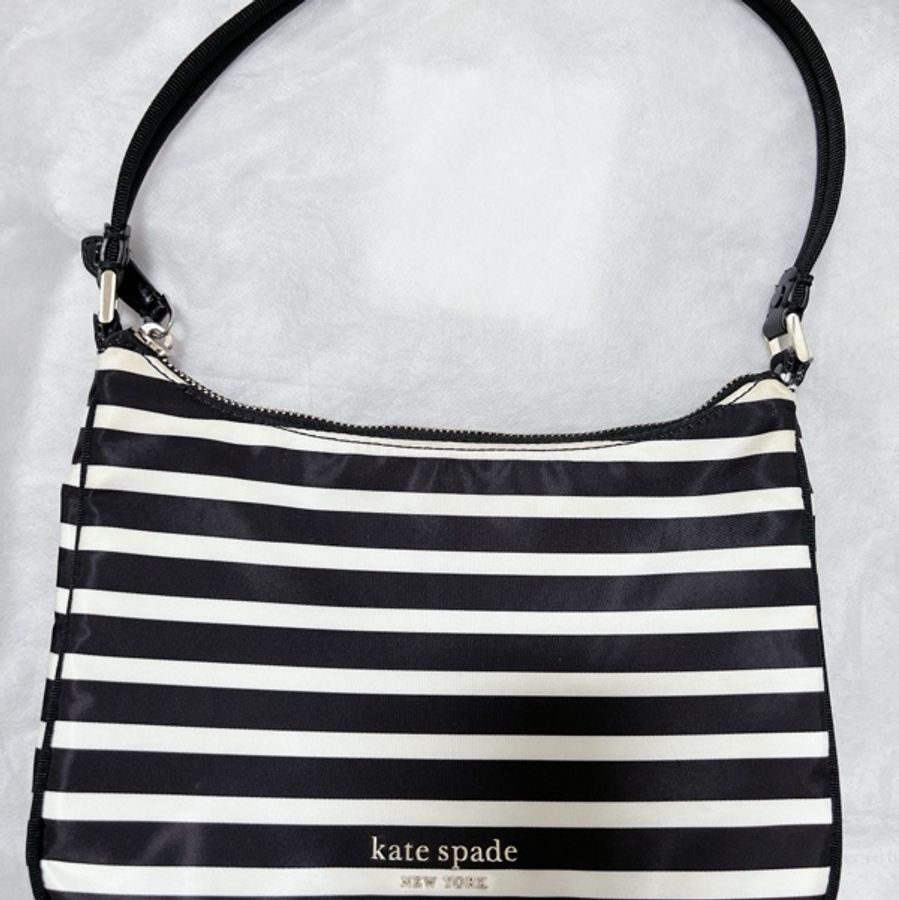 Kate spade 防水黑白條紋肩背包-5