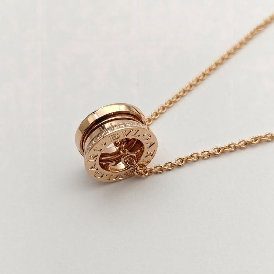 BVLGARI 18K玫瑰金鑽石邊鑽彈簧項鏈-3