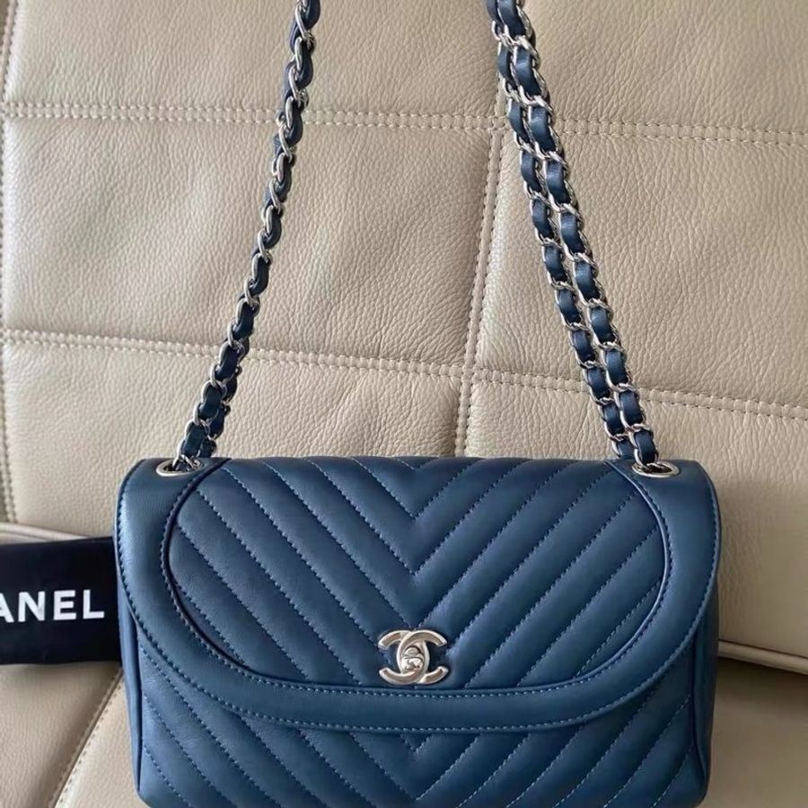 Chanel 藍色羊皮斜紋銀鏈肩背包15.5*26*8cm 99新塵袋 保卡-6