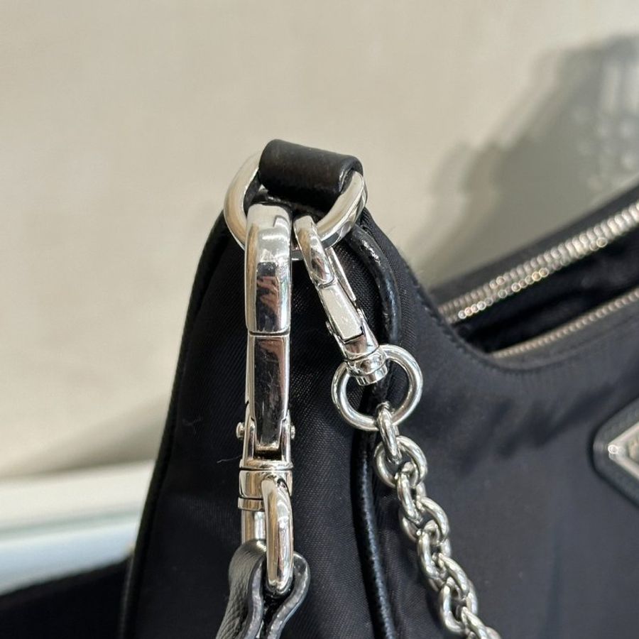 PRADA 經典三合一尼龍斜背包 - 黑銀-6