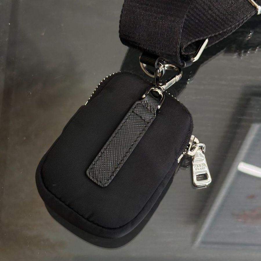 PRADA 經典三合一尼龍斜背包 - 黑銀-8