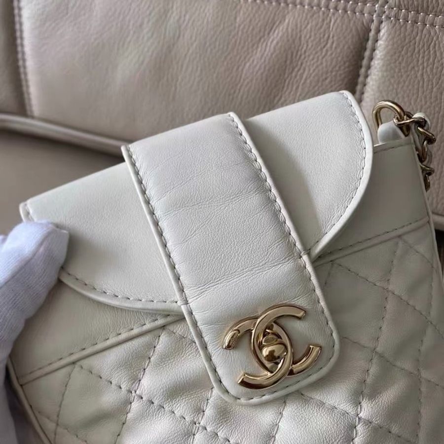 Chanel 白色羊皮薯條包16*11*20  99新配件塵袋保卡-5