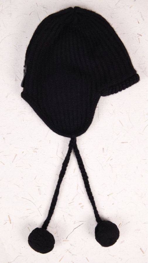 Chanel 25B黑白cc针织毛球雷锋帽-6