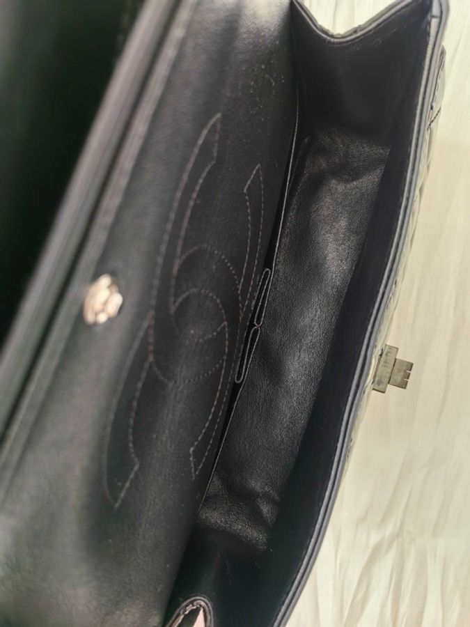 CHANEL香奈兒 小號2.55黑色漆皮材質黑色五金鍊條包-6
