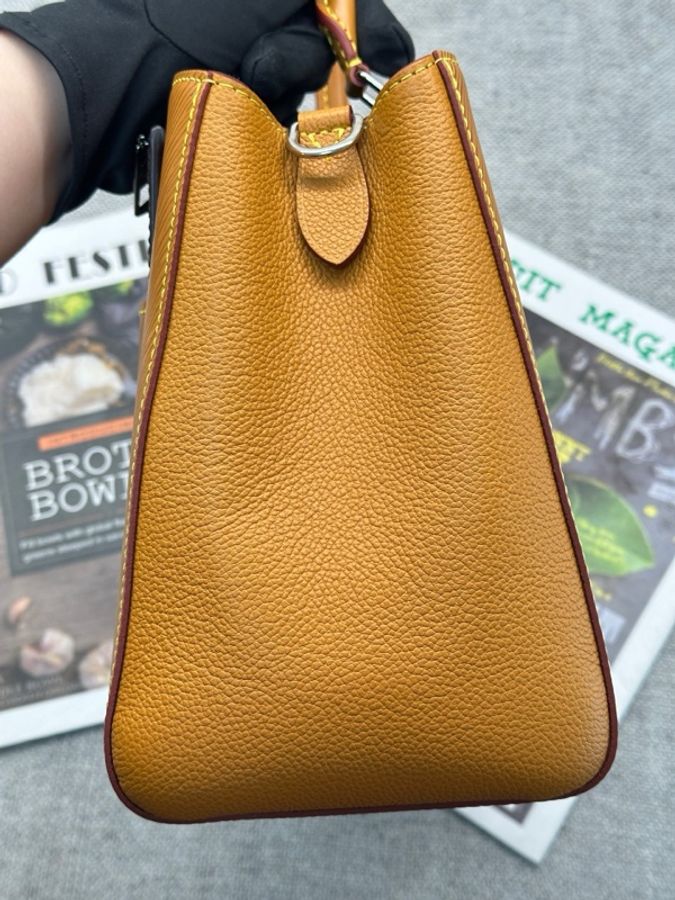 路易威登/Louis Vuitton Epi 粒面牛皮革-4