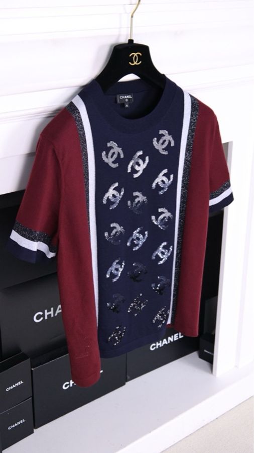 Chanel 23B酒红色拼深蓝色亮片cc针织短袖上衣外套-3