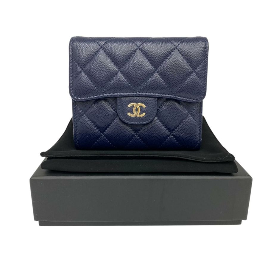 ☆ CHANEL 香奈兒 Navy Caviar Skin Short Wallet 深藍色粒紋小牛皮短銀包-267013029-1