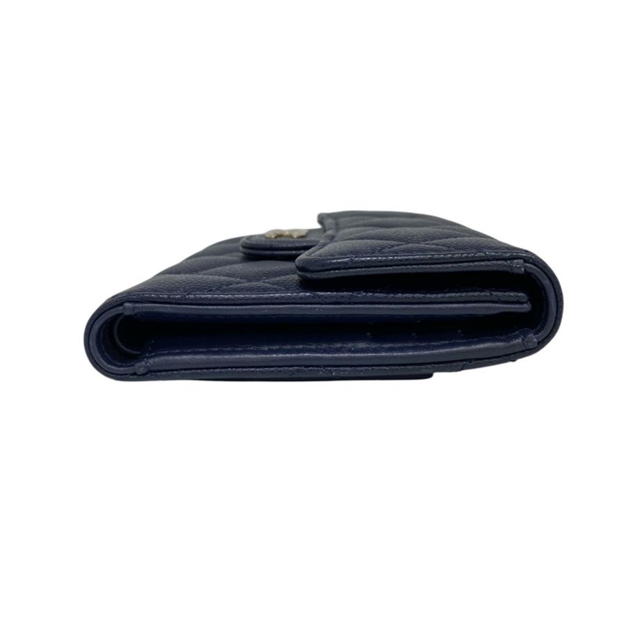 ☆ CHANEL 香奈兒 Navy Caviar Skin Short Wallet 深藍色粒紋小牛皮短銀包-267013029-4