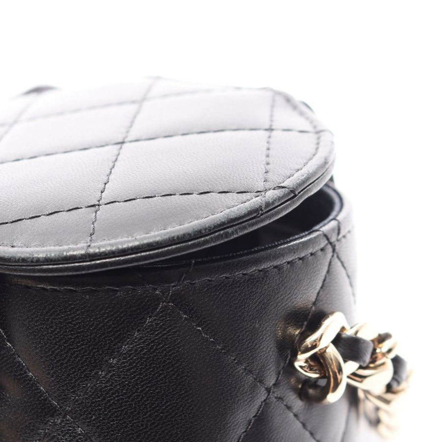 香奈兒 (CHANEL) Matelasse Mini Vanity 鏈條斜背包,羊皮材質,黑色,金色五金-14