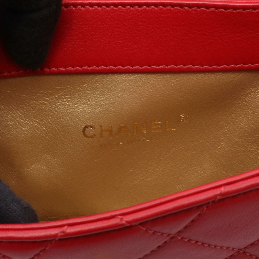 香奈兒 (CHANEL) 絎縫迷你鏈條肩背斜背包,羊皮材質,紅色,金色五金,二手 CC-3