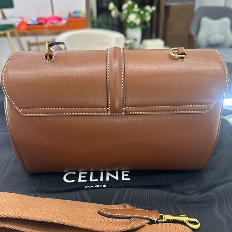 CELINE賽琳棕色單肩包 附件：肩帶 塵袋。-5
