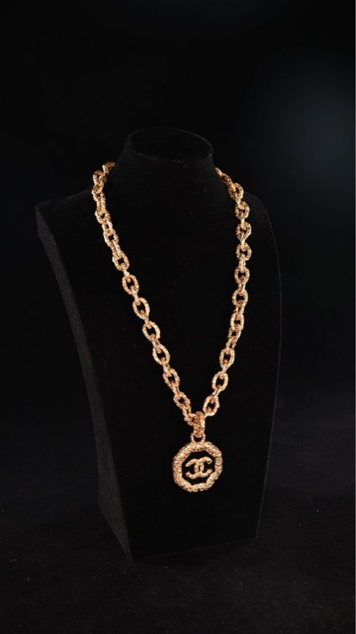 Chanel 03年素金八角镜雕花熔岩cc项链-4