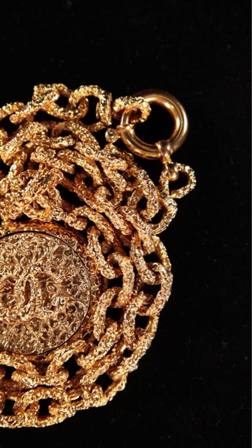 Chanel 03年素金八角镜雕花熔岩cc项链-7