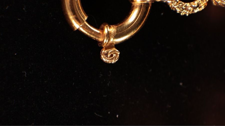 Chanel 03年素金八角镜雕花熔岩cc项链-11