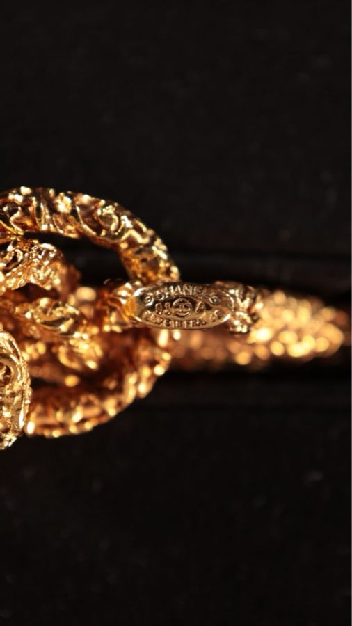 Chanel 03年素金八角镜雕花熔岩cc项链-16