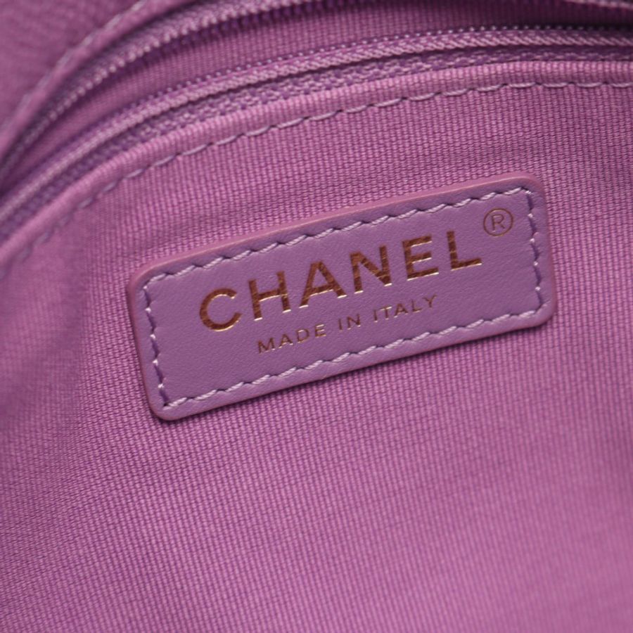 香奈兒 (CHANEL) 絎縫小號翻蓋鏈條斜背包,紫色皮革,金色五金,二手-3