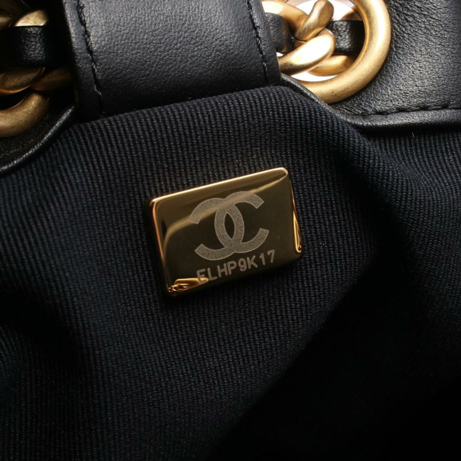 香奈兒 (CHANEL) Matelasse 抽繩水桶包 小號單肩包 羊皮（綿羊皮） 黑色 二手 女士-4
