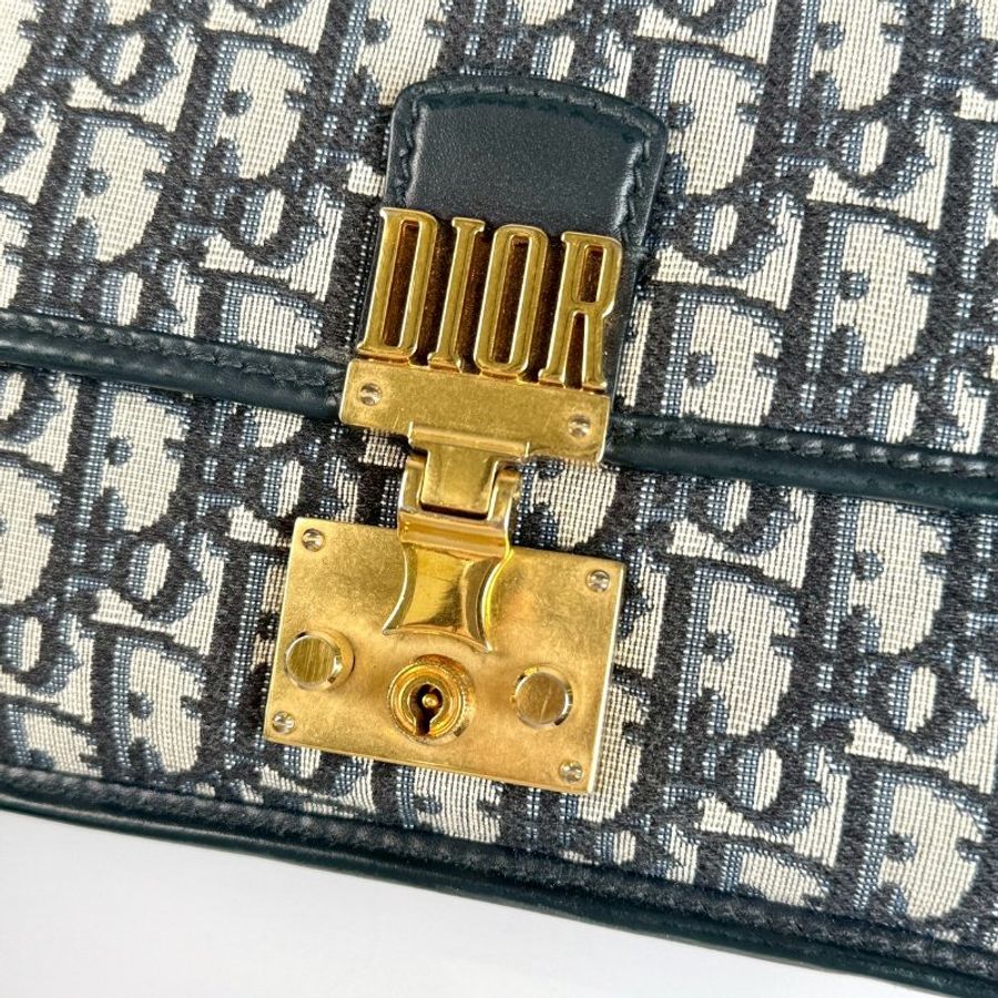 Dior Dioraddict 藍色緹花 中號 帆布 鉚釘 金屬 背帶 郵差包 肩背包 M5818CTZO-3