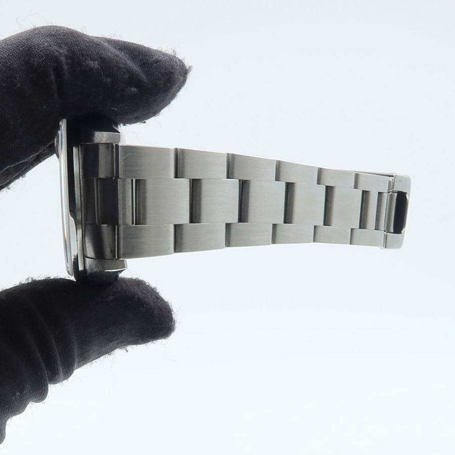 ROLEX Oyster Perpetual Date 15200-11