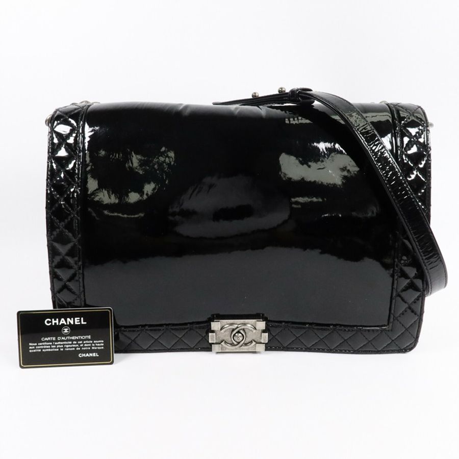 CHANEL 漆皮皮革Reverso Boy XL鏈帶手挽肩背兩用袋-14