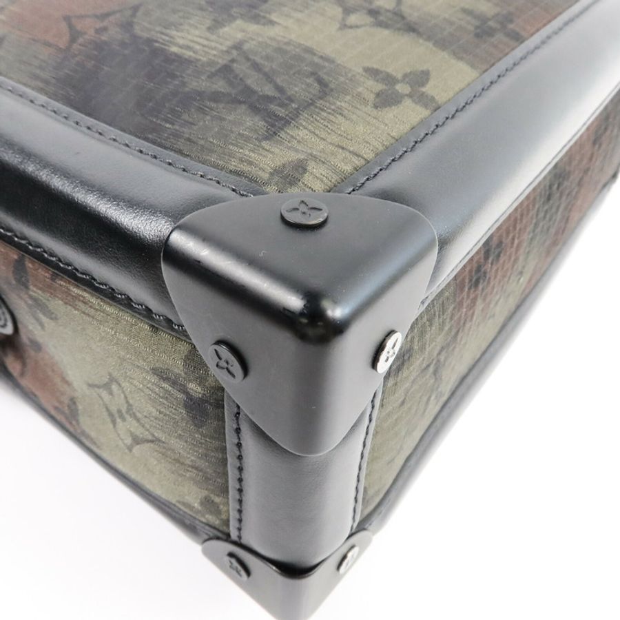 LOUIS VUITTON Monogram Camouflage Soft Trunk肩背袋-11
