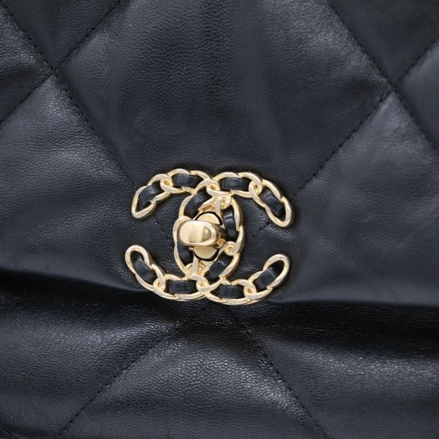 CHANEL 香奈兒 19 黑色菱格紋 小羊皮 三色鍊條 翻蓋包 肩背包-11