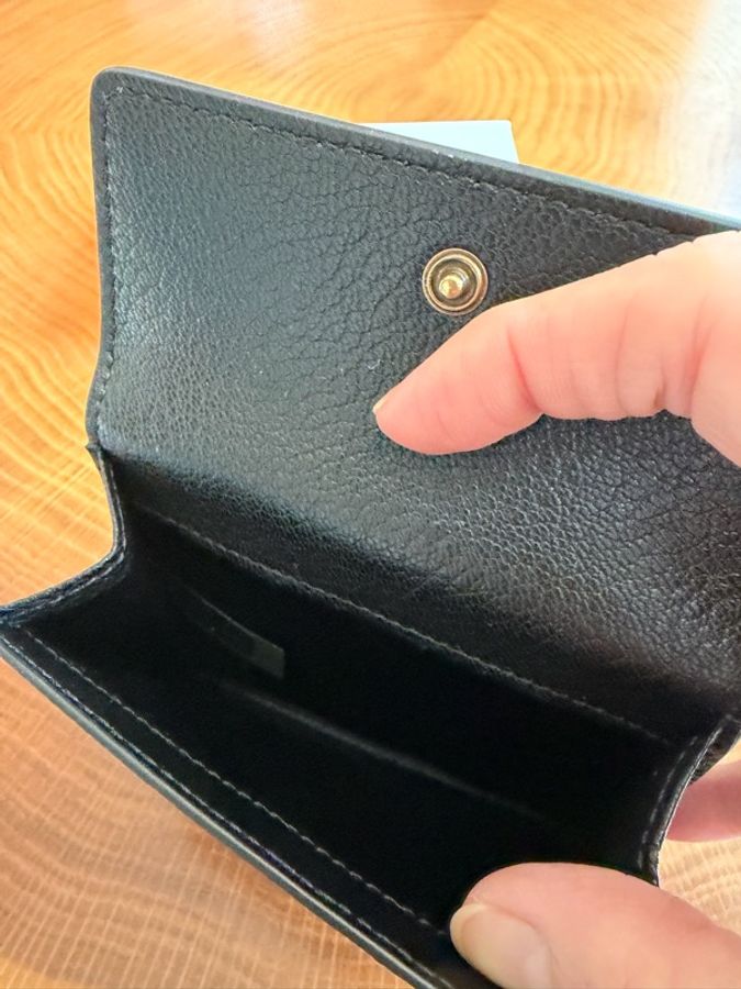 ✨ Chloé Horse Medal 黑色粒面牛皮三折短夾 ✨-16