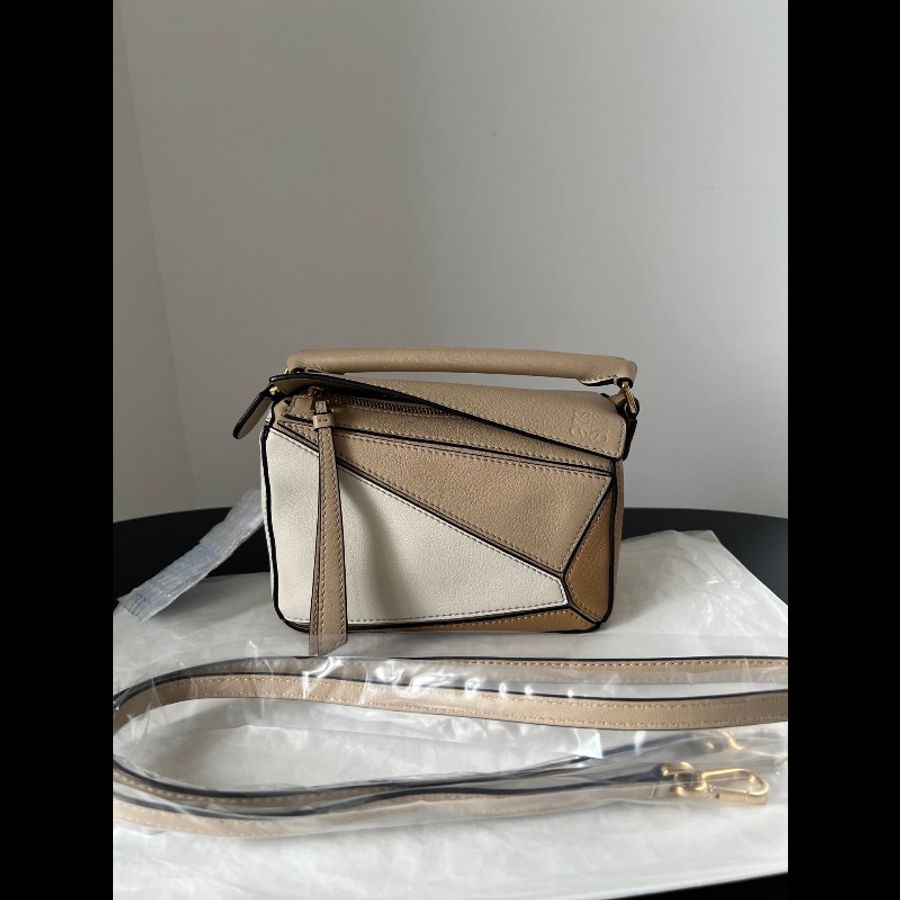 LOEWE羅意威mini puzzle,三拼色配色耐看-0