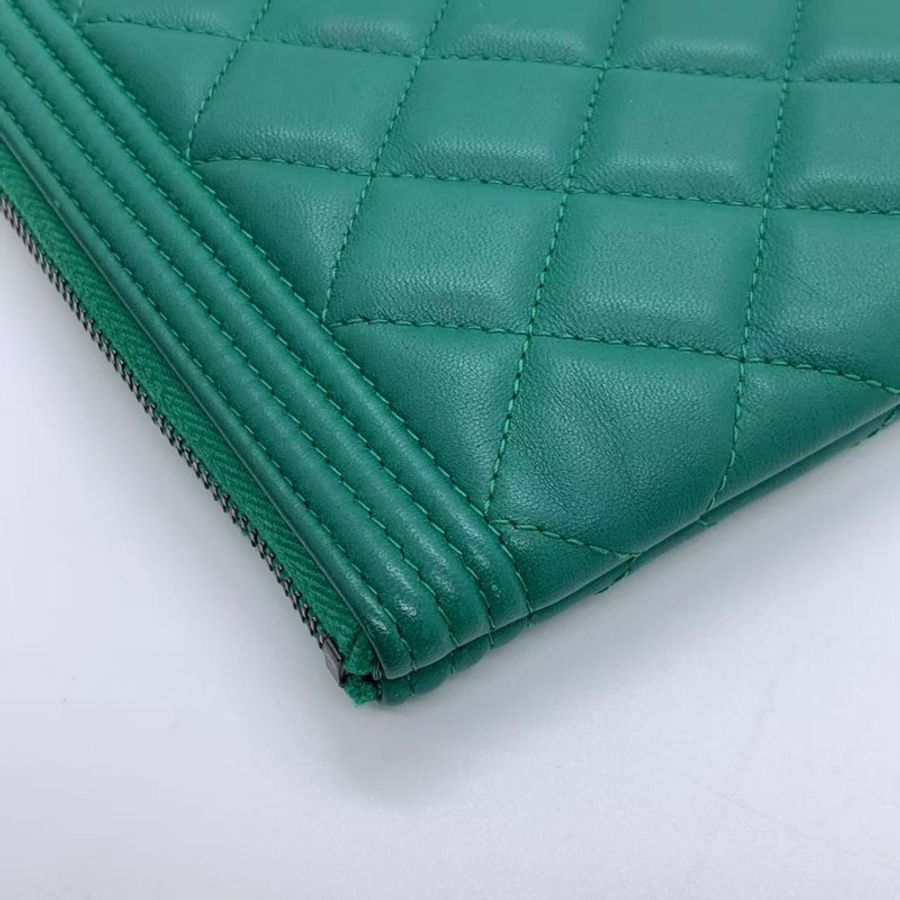 Chanel香奈兒綠色羊皮手包/手拿包,鐳射22開,經典菱格紋,尺寸27×20cm-17