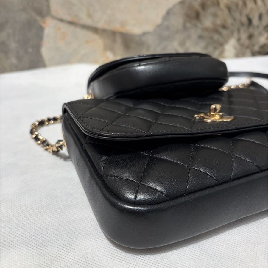 Chanel 黑羊皮雙子星金扣鍊包-6