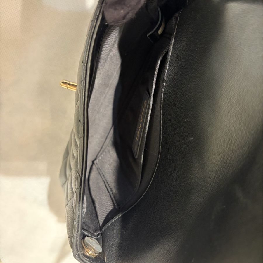Chanel 黑羊皮雙子星金扣鍊包-7