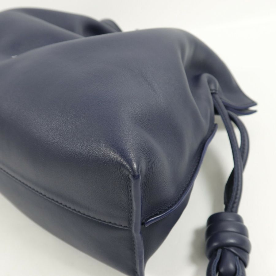 LOEWE 牛皮皮革Medium Flamenco Clutch肩背袋-12