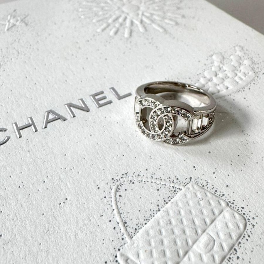 CHANEL CC Logo 銀色 水鑽 水晶 戒指 52號 ABF782-4