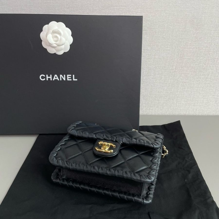 Chanel/香奈兒黑金菱格羊皮編織牛皮滾邊
金幣 豆腐包
98新✨️-5