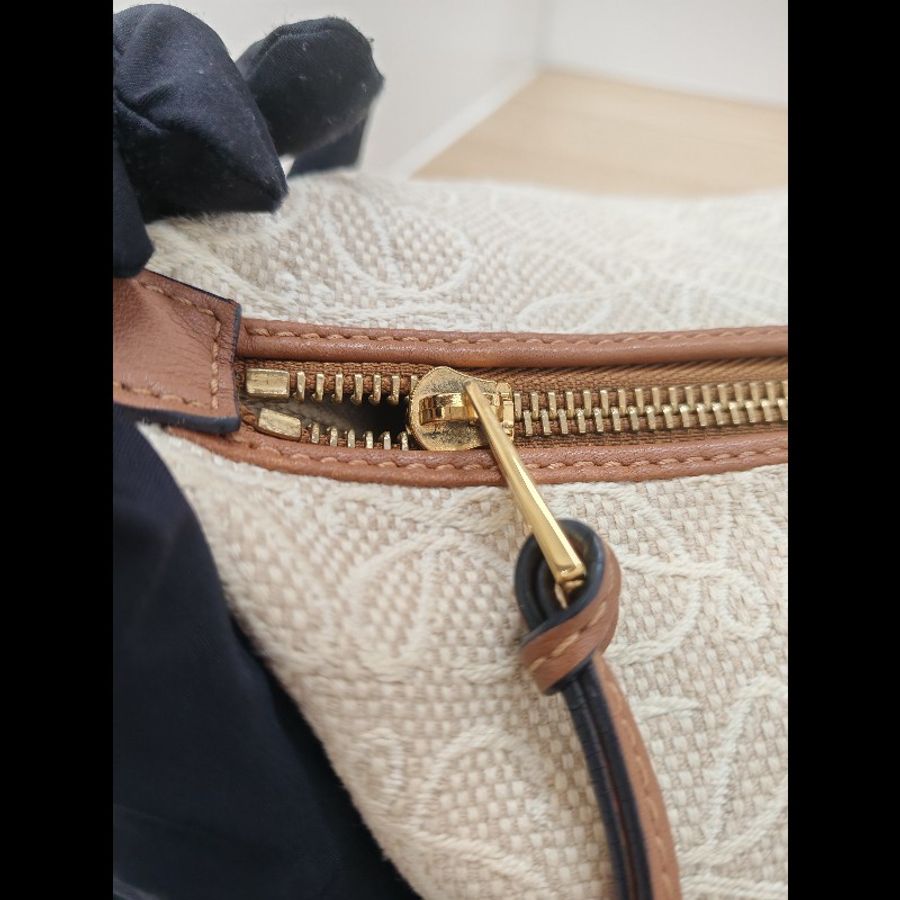 Loewe Cubi 米白-15